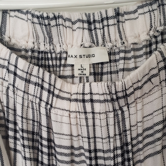 Plaid Off Shoulder Top - Picture 3 of 4